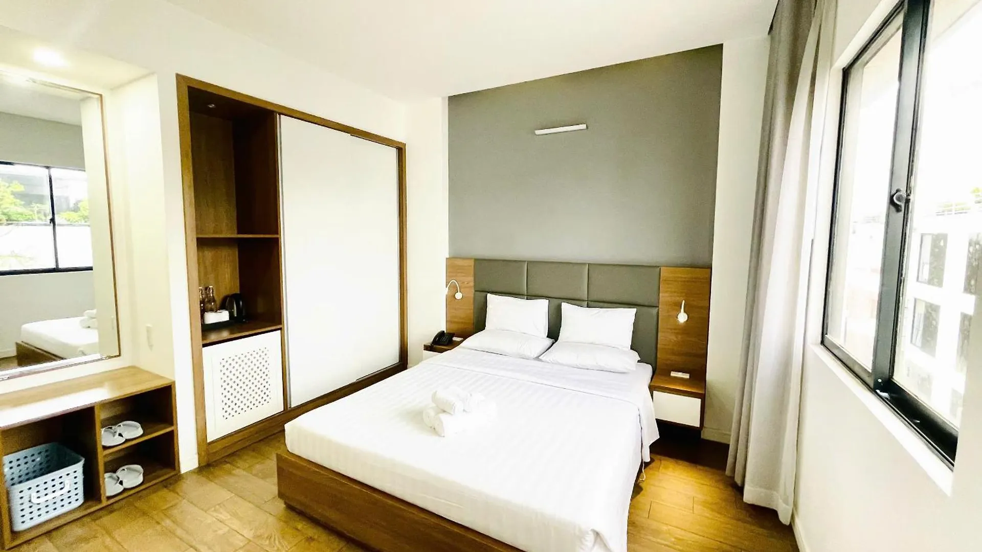 Royal Dragon Boutique Hotel Tan Binh Ho Chi Minh City 3*,  Vietnam