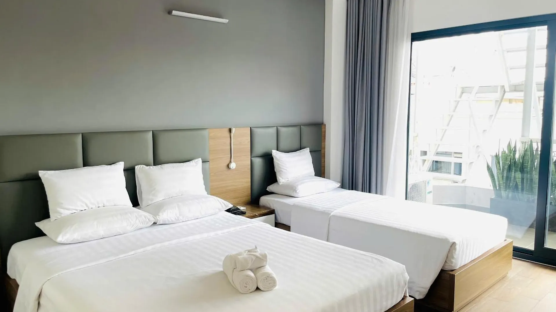 Royal Dragon Boutique Hotel Tan Binh Ho Chi Minh City