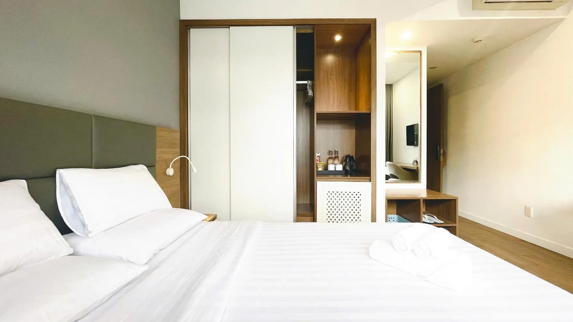 Royal Dragon Boutique Hotel Tan Binh Ho Chi Minh City