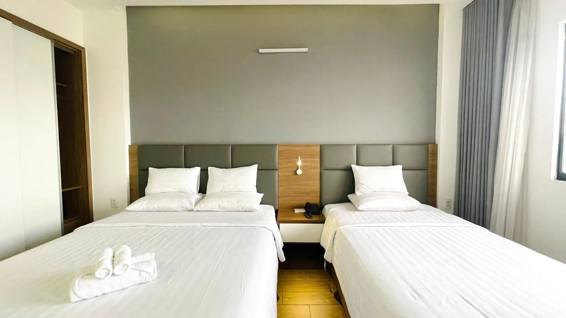 ***  Royal Dragon Boutique Hotel Tan Binh Ho Chi Minh City Vietnam