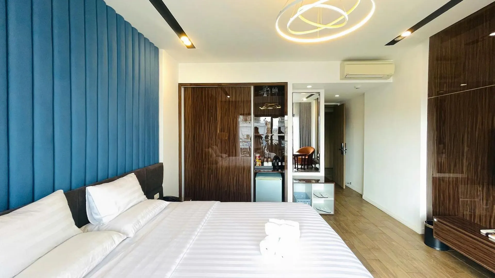 Royal Dragon Boutique Hotel Tan Binh Ho Chi Minh City