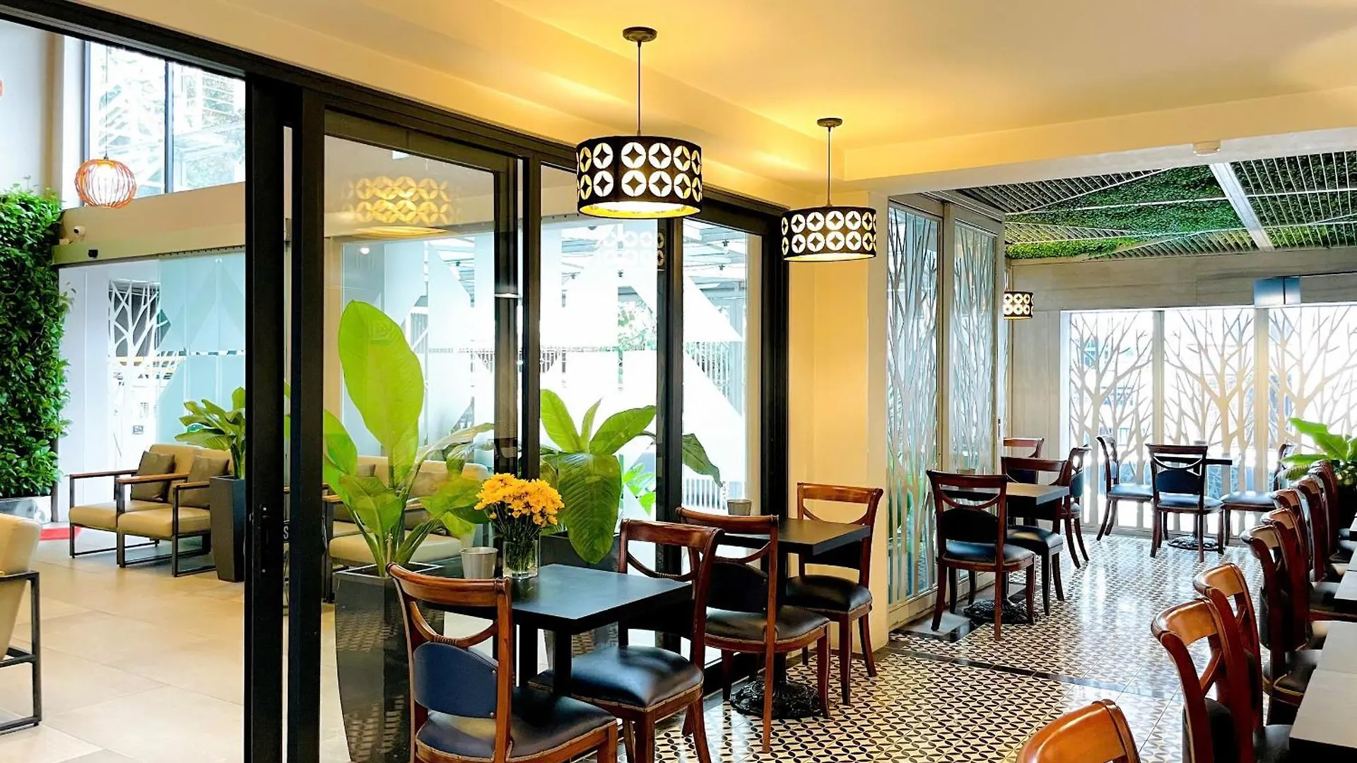 Royal Dragon Boutique Hotel Tan Binh Ho Chi Minh City