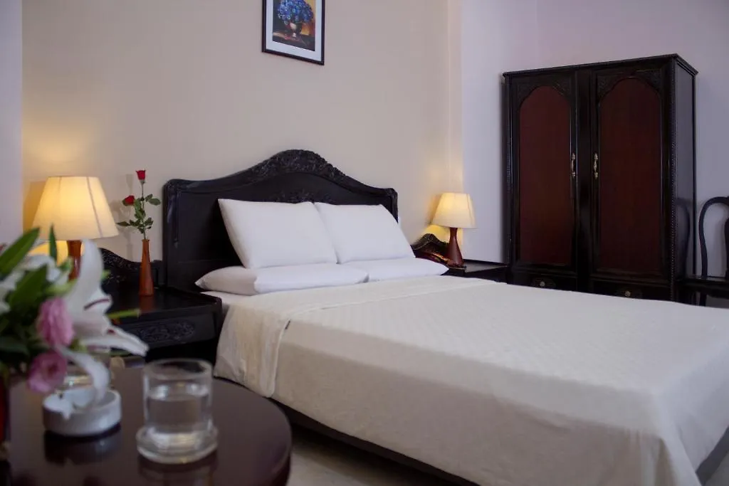 Royal Dragon Boutique Hotel Tan Binh contacts