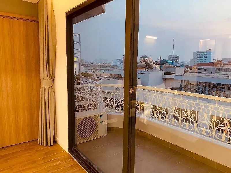 Royal Dragon Boutique Hotel Tan Binh Ho Chi Minh City 3*,  Vietnam