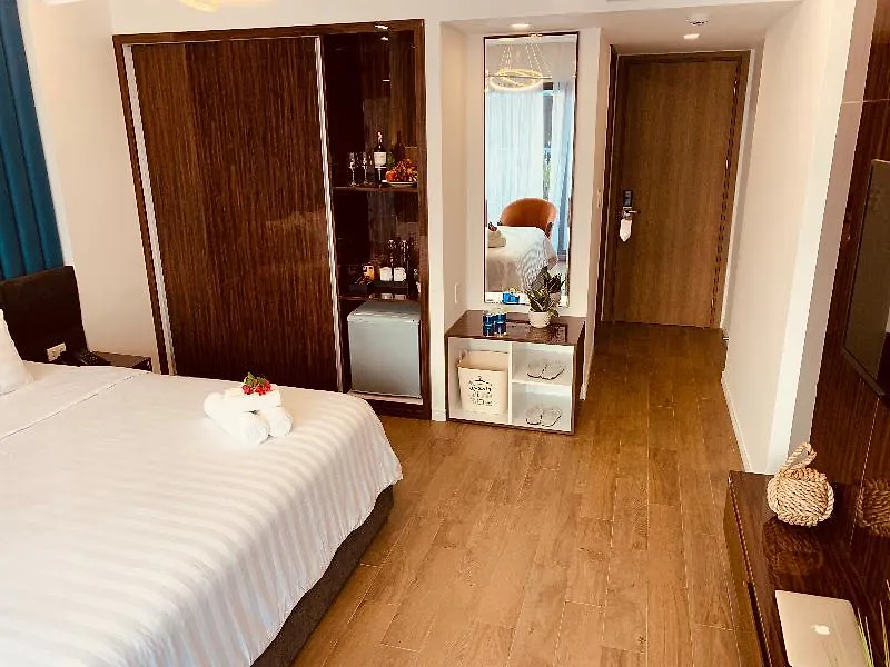 Royal Dragon Boutique Hotel Tan Binh Ho Chi Minh City 3*,  Vietnam